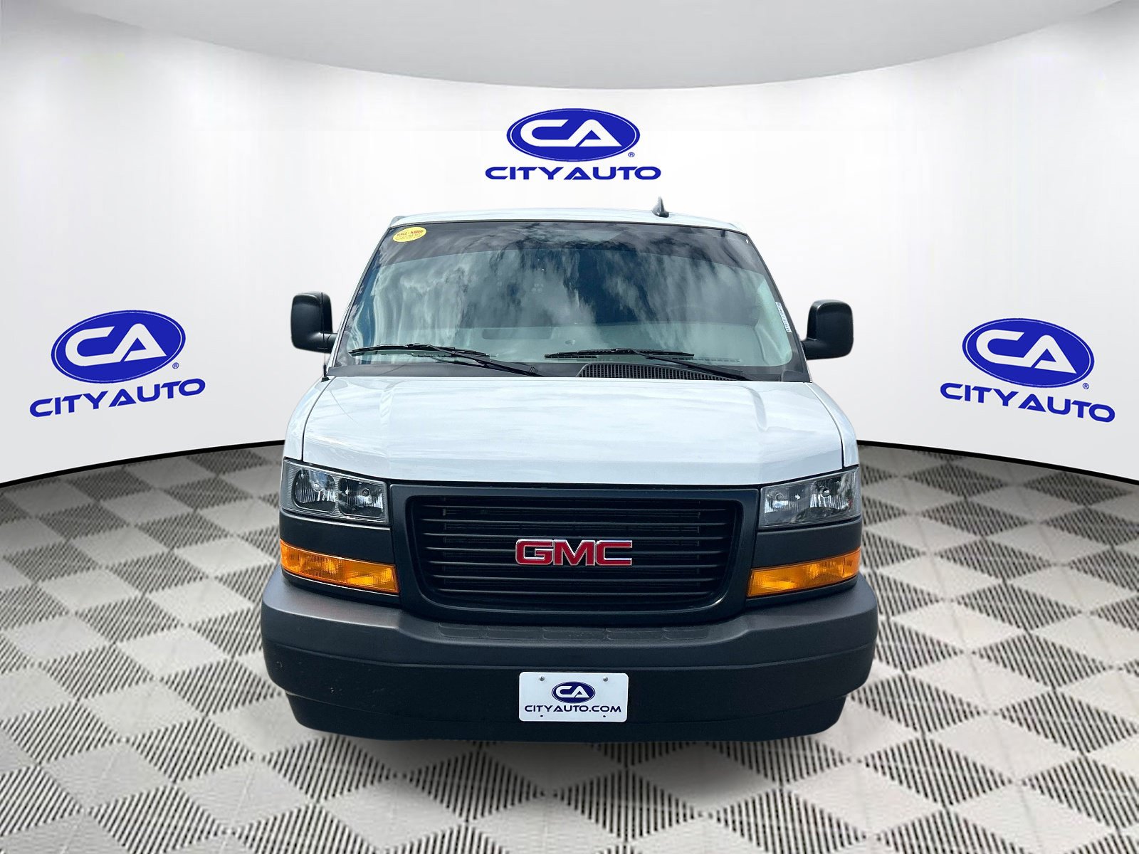 Used 2025 GMC Savana 2500 w/ Driver Convenience Package RWD image 10