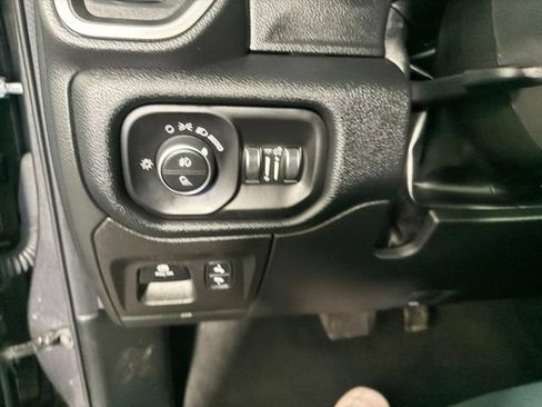 Used 2022 RAM 1500 Laramie AWD/4WD image 10