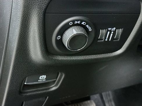 Used 2025 Jeep Grand Cherokee Laredo X AWD/4WD image 19