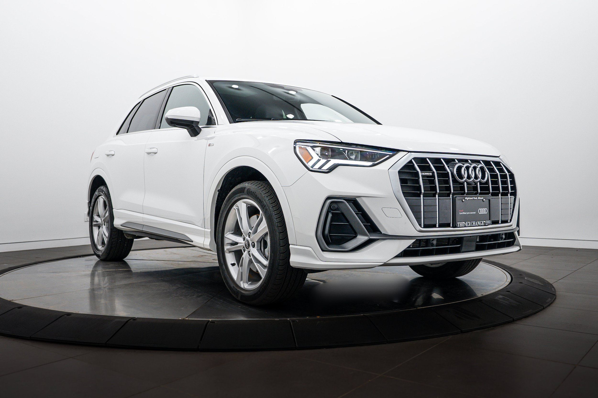 Certified 2023 Audi Q3 2.0T Premium Plus w/ Premium Plus Package AWD/4WD image 1