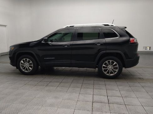Used 2019 Jeep Cherokee Latitude Plus w/ Cold Weather Group AWD/4WD image 3