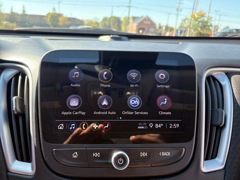 Used 2024 Chevrolet Malibu LT image 22