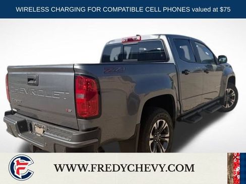 Used 2022 Chevrolet Colorado Z71 AWD/4WD image 5