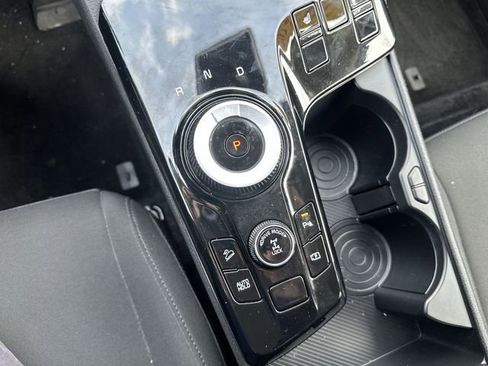 Used 2023 Kia Sportage LX image 22