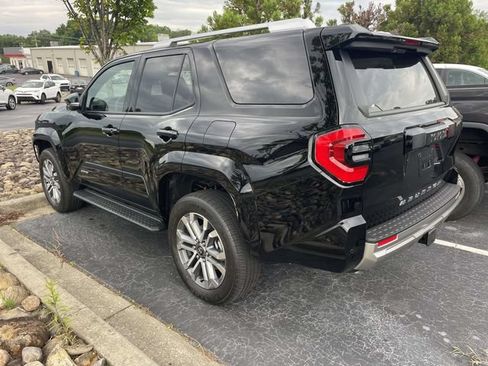 Used 2025 Toyota 4Runner Limited AWD/4WD image 10