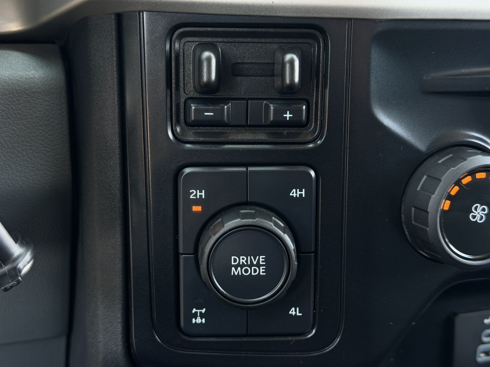 Used 2025 Ford F350 XL w/ STX Appearance Package AWD/4WD image 23