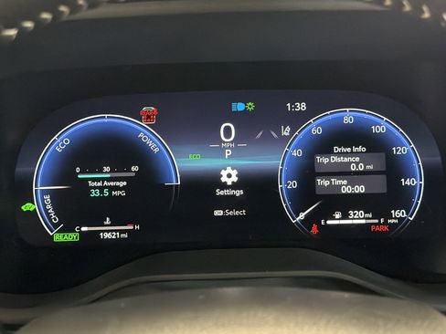 Used 2025 Toyota Sienna XSE w/ XSE Plus Package image 10