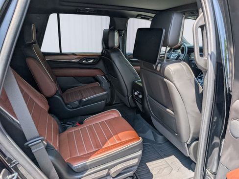 Certified 2024 GMC Yukon Denali Ultimate AWD/4WD image 13