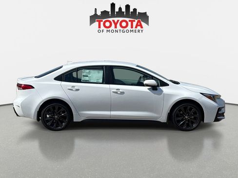 New 2026 Toyota Corolla SE image 2
