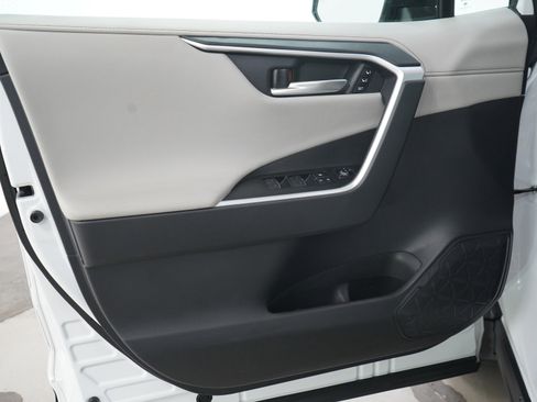 Used 2024 Toyota RAV4 Limited w/ Advanced Technology Package image 21