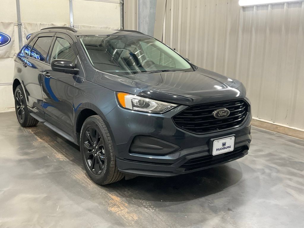 Used 2024 Ford Edge SE w/ Black Appearance Package AWD/4WD image 2
