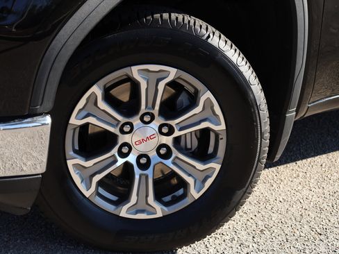 Used 2024 GMC Sierra 1500 SLT image 15