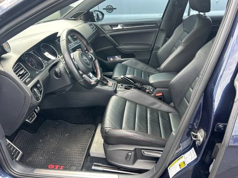 Used 2016 Volkswagen GTI SE w/ Lighting Package (SEL) FWD image 3
