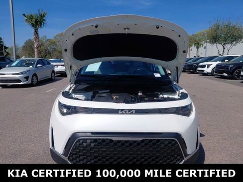 Certified 2025 Kia Soul LX w/ LX Technology Package image 9