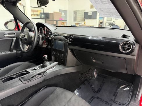Used 2007 MAZDA MX-5 Miata Touring RWD image 14