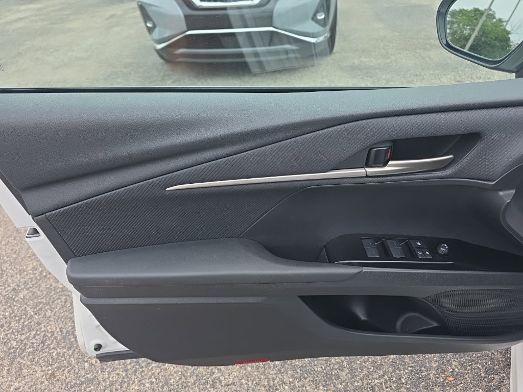 Certified 2025 Toyota Camry SE FWD image 14