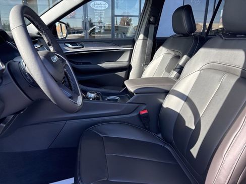 New 2025 Jeep Grand Cherokee Limited w/ Black Appearance Package image 5