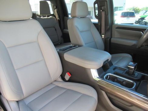Used 2023 Chevrolet Silverado 1500 RST w/ All Star Edition Plus AWD/4WD image 9