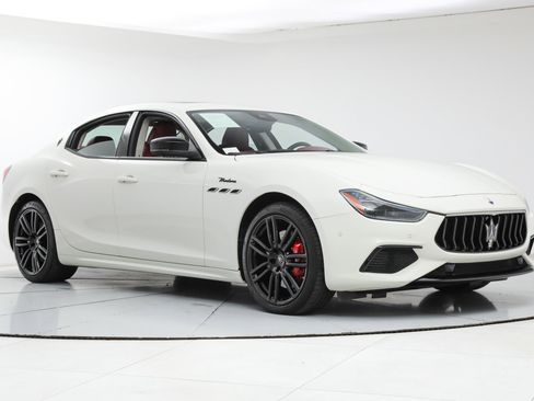 Certified 2023 Maserati Ghibli Modena RWD image 7