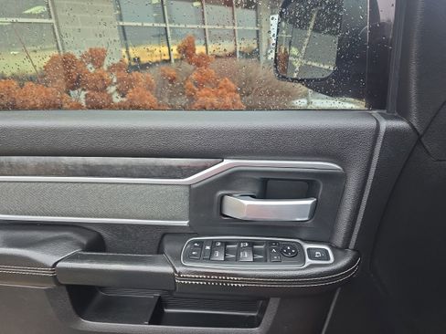 Used 2020 RAM 2500 Big Horn w/ Level 2 Equipment Group image 20