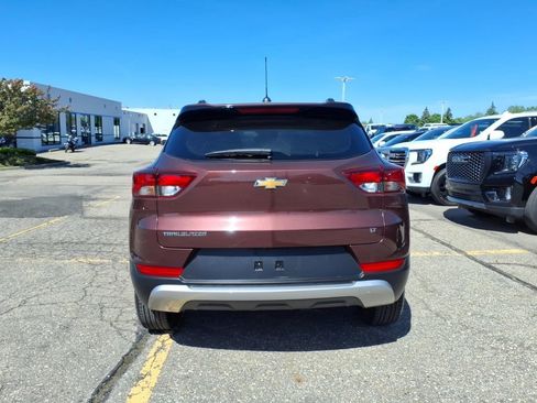 Used 2023 Chevrolet TrailBlazer LT w/ Convenience Package FWD image 6