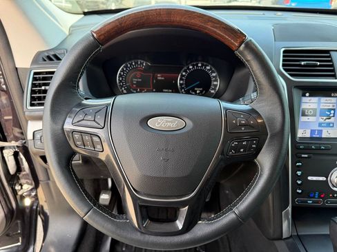 Used 2019 Ford Explorer Platinum AWD/4WD image 14