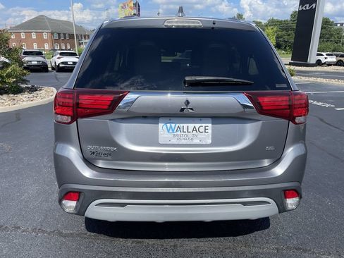 Used 2020 Mitsubishi Outlander SEL AWD/4WD image 5