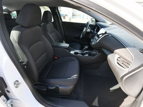 Used 2023 Chevrolet Malibu LT FWD image 18