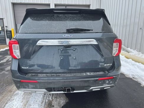 Used 2023 Ford Explorer XLT w/ Equipment Group 202A image 8