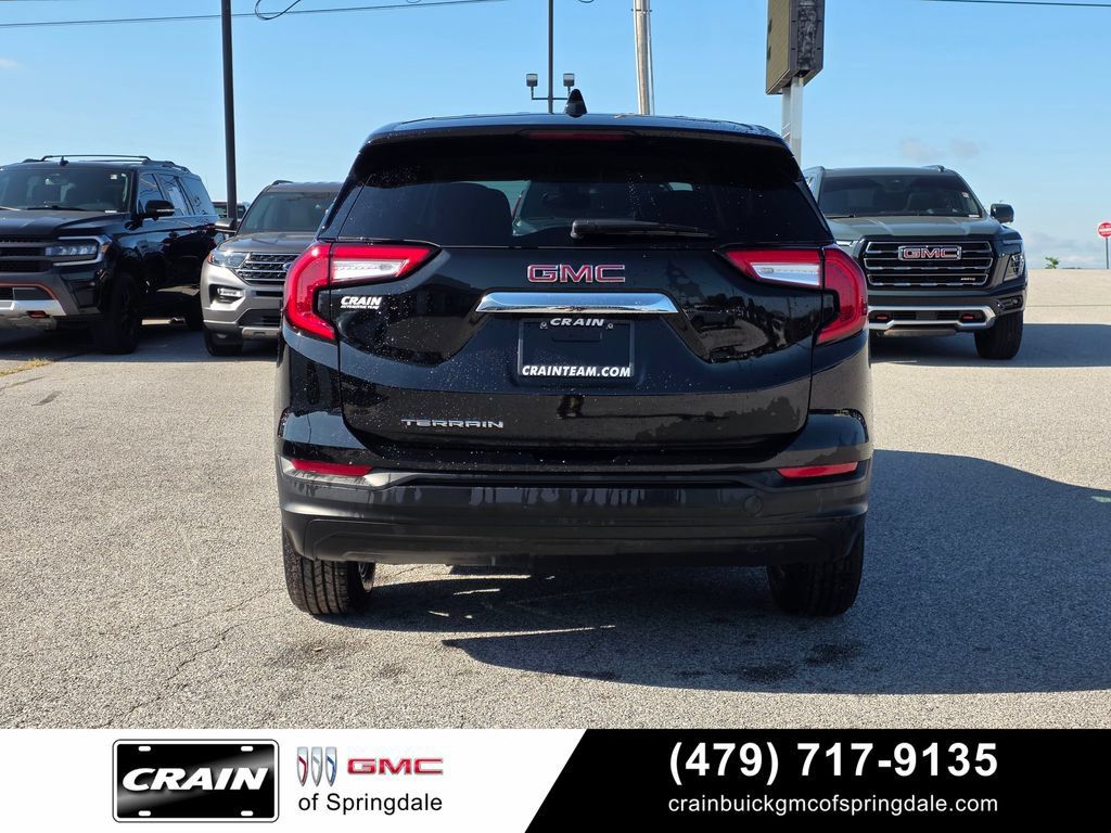 Used 2024 GMC Terrain SLE FWD image 6