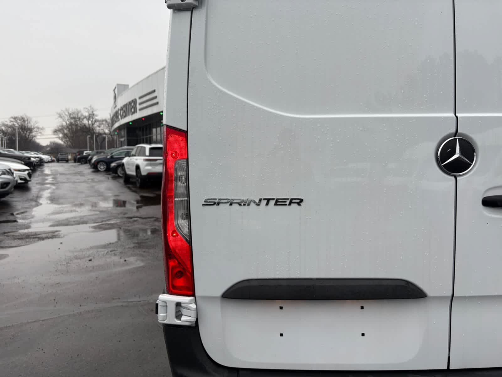 Used 2025 Mercedes-Benz Sprinter 2500 image 28