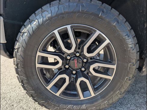 Used 2026 GMC Sierra 1500 AT4 w/ AT4 Premium Package AWD/4WD image 25