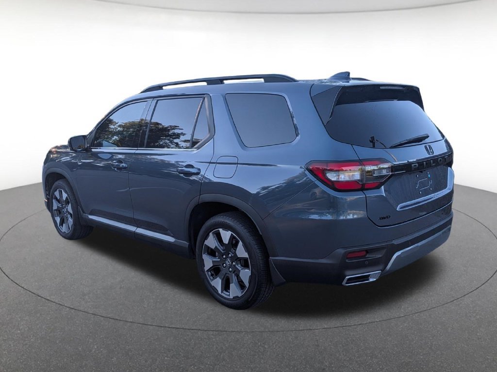 Used 2026 Honda Pilot Elite image 4