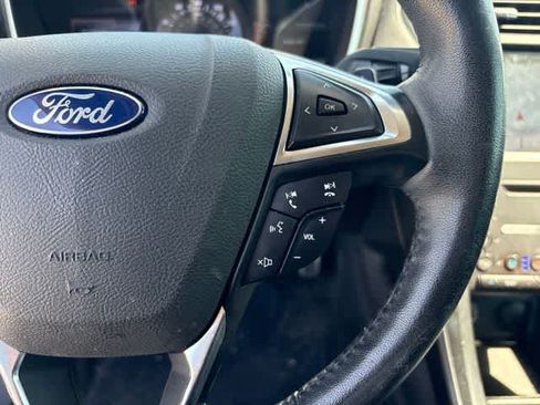 Used 2017 Ford Fusion Titanium FWD image 13