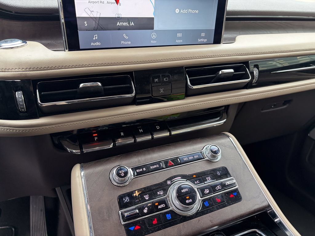 Used 2020 Lincoln Aviator Reserve w/ Equipment Group 202A AWD/4WD image 20