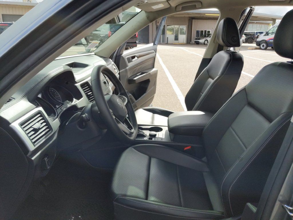 Used 2021 Volkswagen Atlas SE w/ Panoramic Sunroof Package AWD/4WD image 15