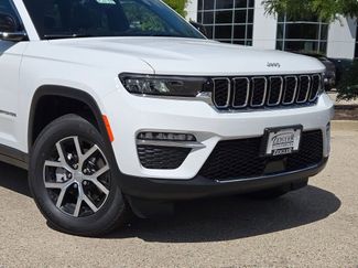 New 2025 Jeep Grand Cherokee Limited w/ MOPAR Finishing Package video 2