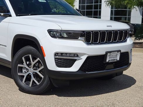 New 2025 Jeep Grand Cherokee Limited w/ MOPAR Finishing Package image 2