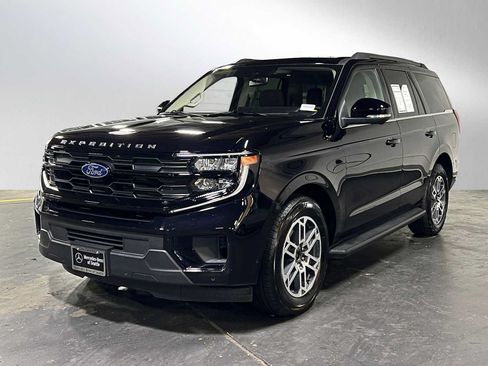 Used 2025 Ford Expedition Active AWD/4WD image 7