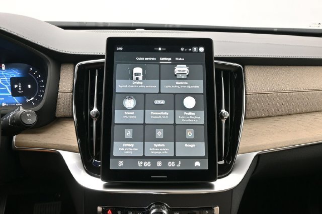 New 2027 Volvo XC90 B5 Plus AWD/4WD image 17