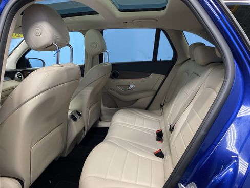 Used 2020 Mercedes-Benz GLC 300 4MATIC image 25