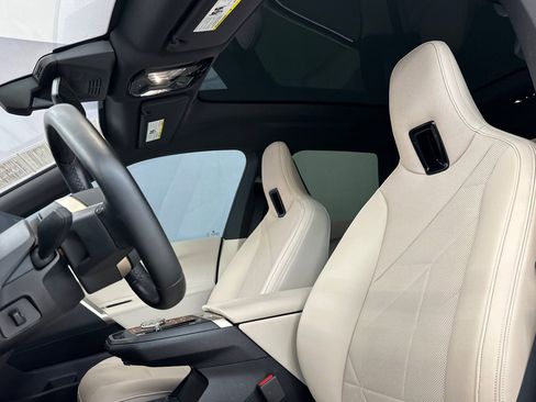 Used 2023 BMW iX xDrive50 w/ Premium Package image 14