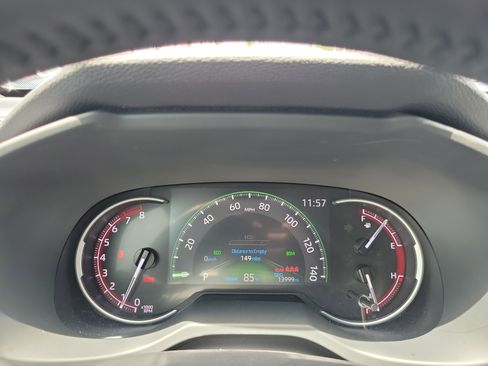 Used 2025 Toyota RAV4 XLE Premium AWD/4WD image 24