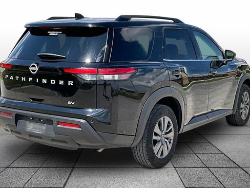 Used 2024 Nissan Pathfinder SV FWD image 11