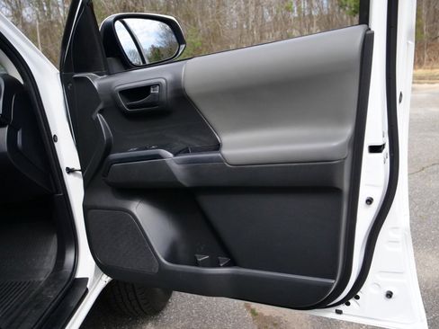 Used 2023 Toyota Tacoma SR AWD/4WD image 35