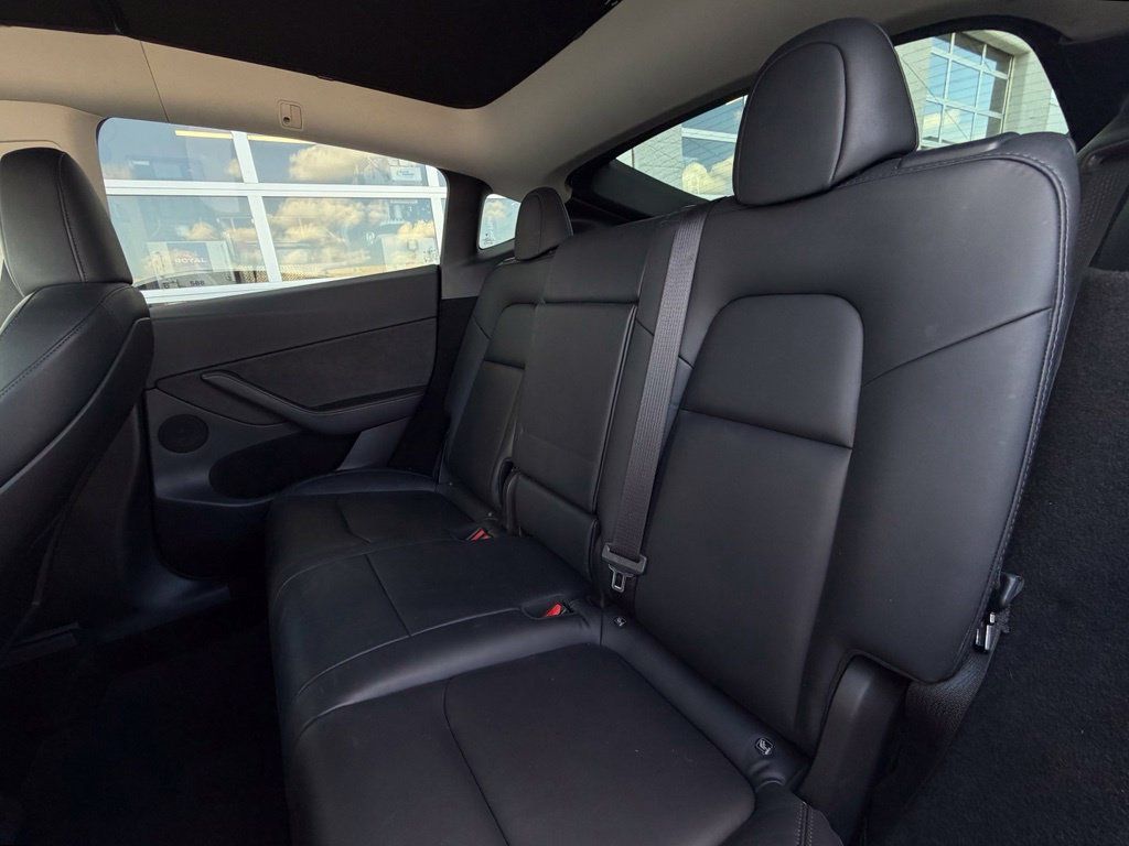 Used 2023 Tesla Model Y Long Range AWD/4WD image 21