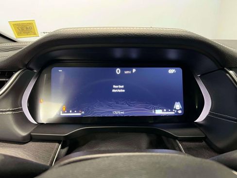 Used 2023 Jeep Grand Cherokee Limited w/ Luxury Tech Group II image 28