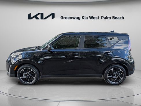 Certified 2023 Kia Soul EX image 5