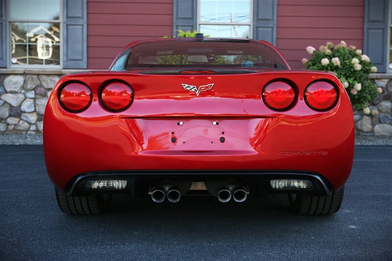 Used 2005 Chevrolet Corvette Coupe w/ Preferred Equipment Group RWD image 12