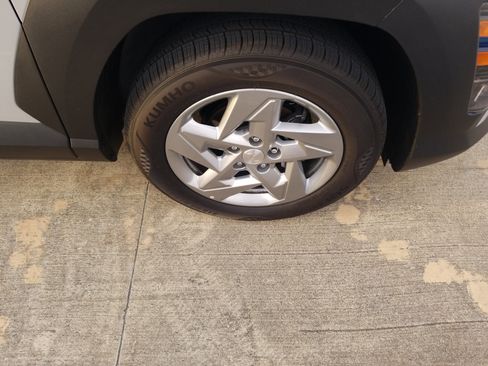 New 2026 Hyundai Kona SE image 24